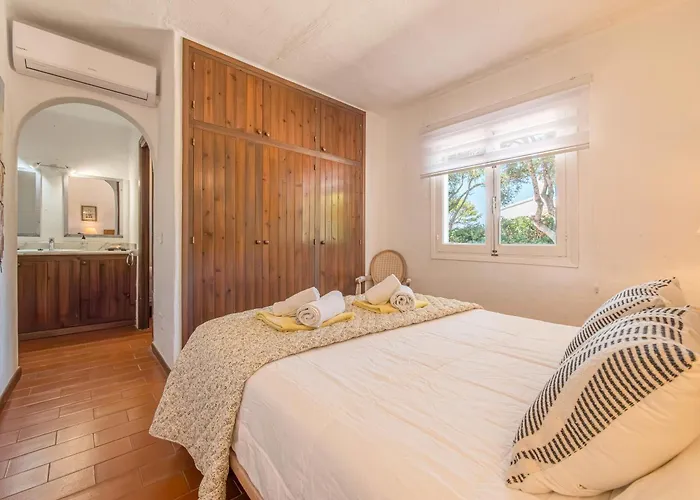 Binibella 比尼贝卡